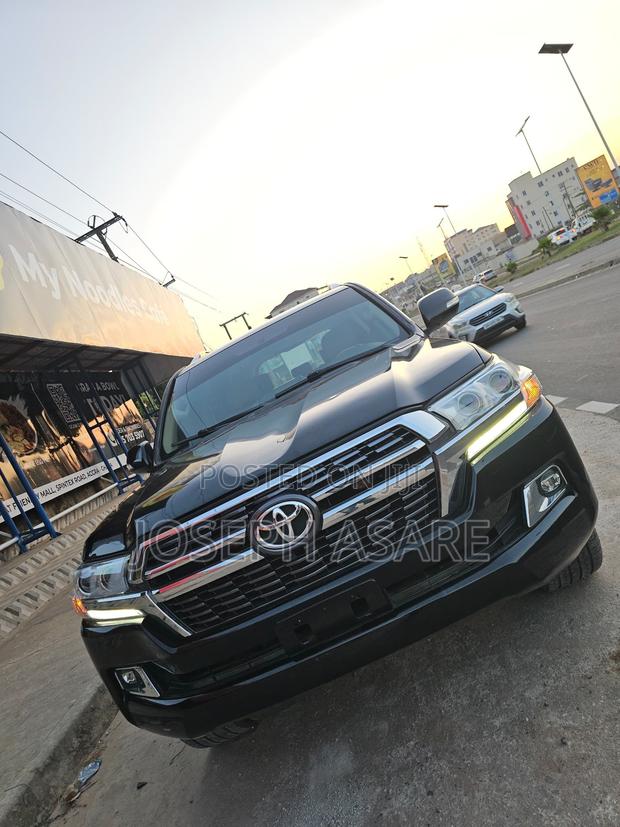 Toyota Land Cruiser 4.5 V8 GX-R 2014 Black