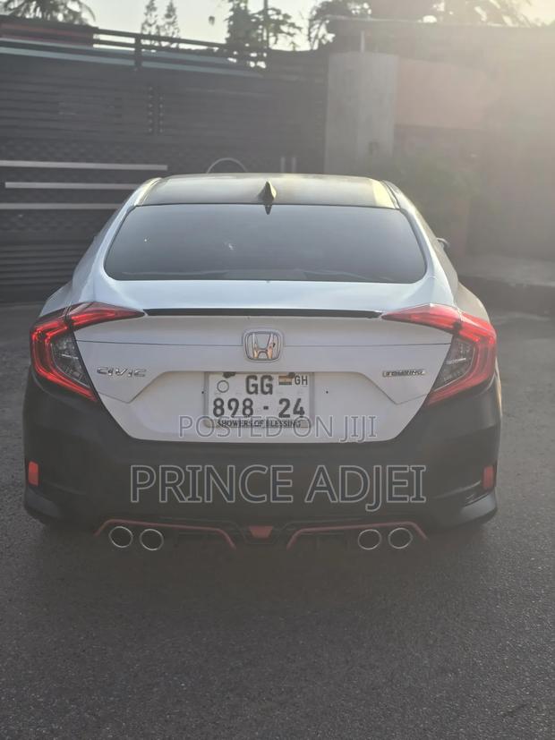 Honda Civic Touring 4dr Sedan (1.5L 4cyl) 2016 White
