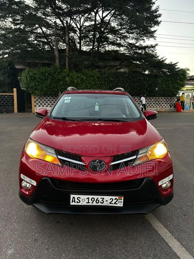 Toyota RAV4 2015 Red