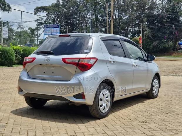 Toyota Vitz 1.3 FWD 3dr 2017 Yellow