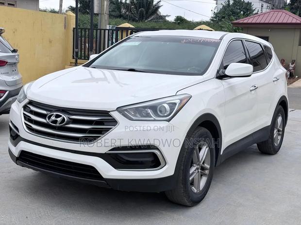 Hyundai Santa Fe SE AWD 2017 White