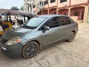 Nissan Versa 1.8 S Sedan 2011 Gray for sale