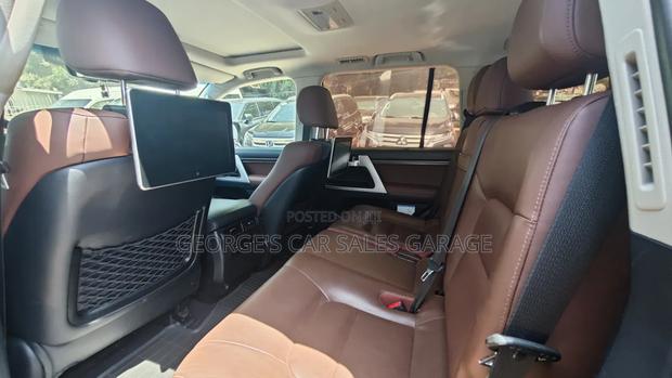 Toyota Land Cruiser 5.7 V8 VX-S 2021 Black