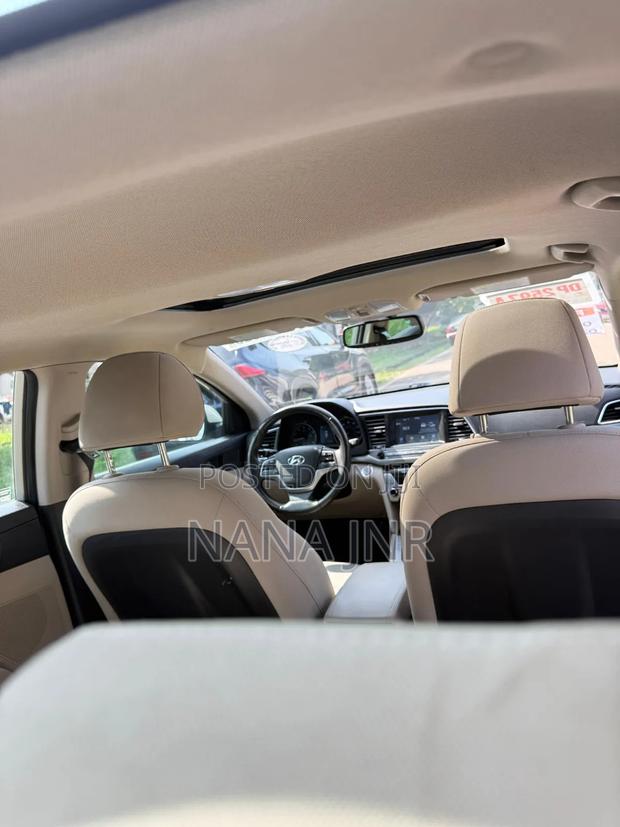 Hyundai Elantra 2017 Gray