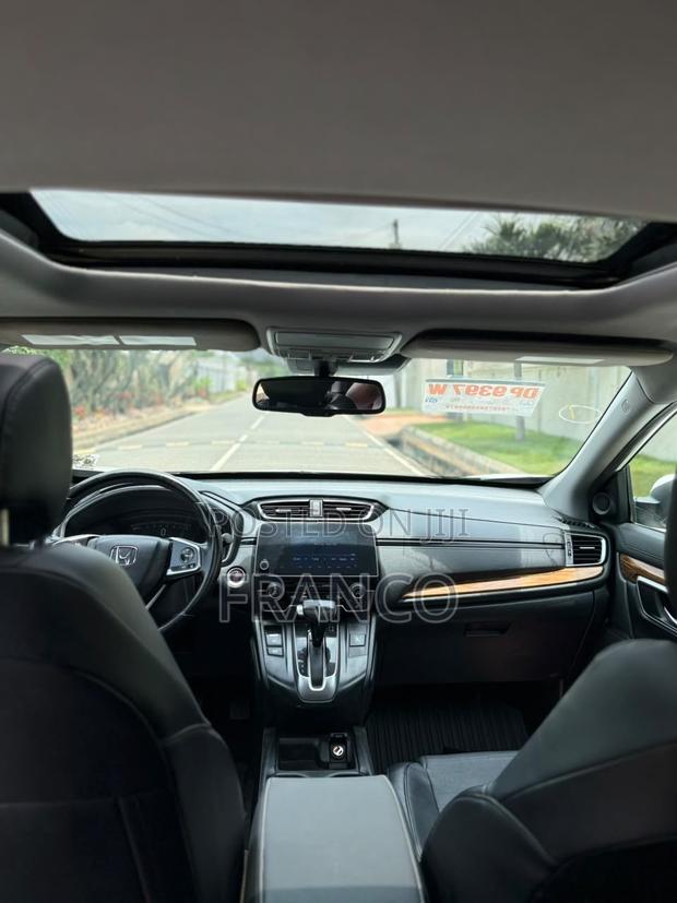Honda CR-V Touring AWD 2018 White