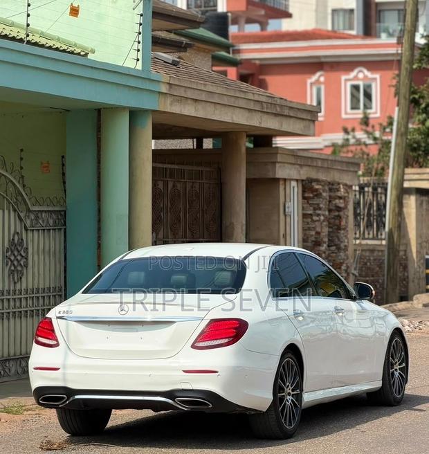 Mercedes-Benz E300 4Matic AWD Sedan (2.0L 4cyl 9A) 2017 White