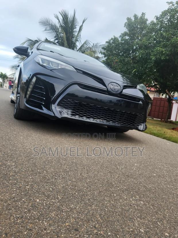 Toyota Corolla 2016 Black