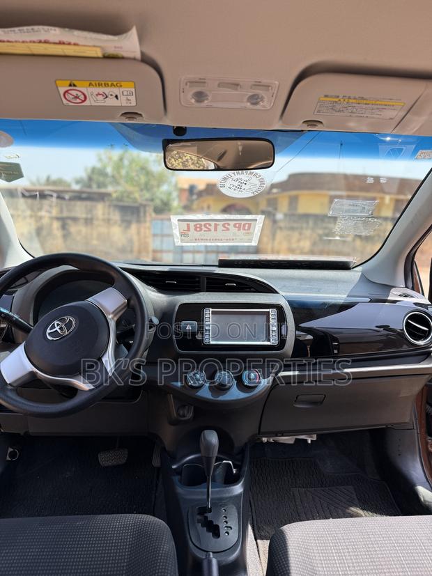 Toyota Vitz 2014 Brown
