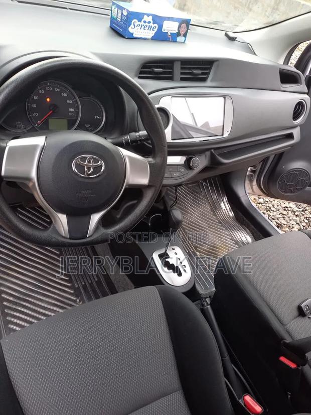 Toyota Vitz 2013