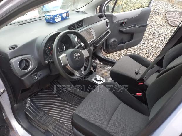 Toyota Vitz 2013