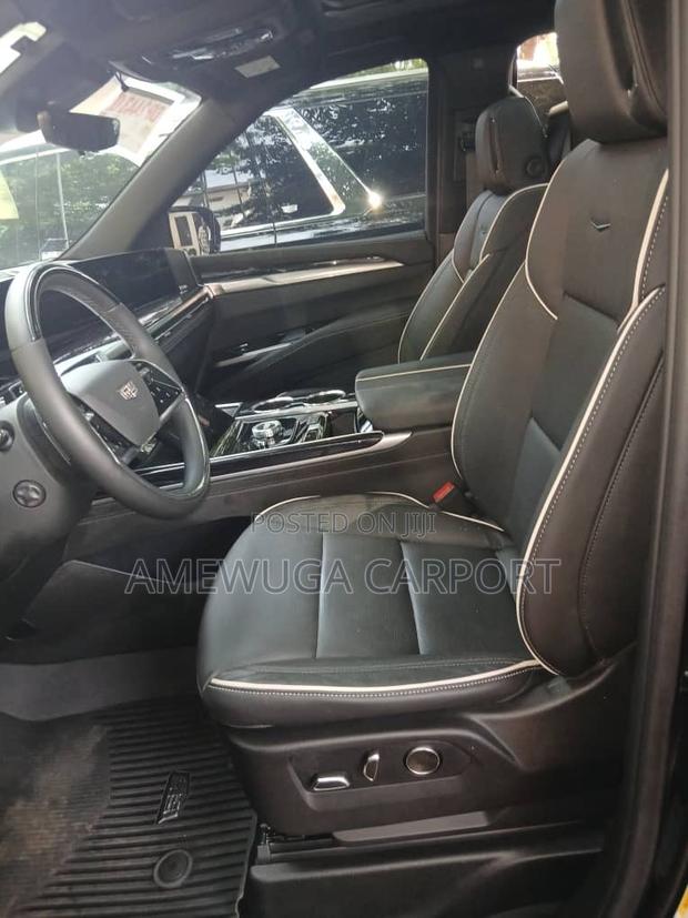New Cadillac Escalade Platinum Luxury 2026 Black