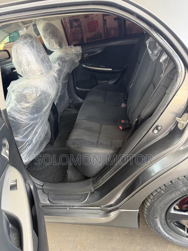 Toyota Corolla 2012 Gray