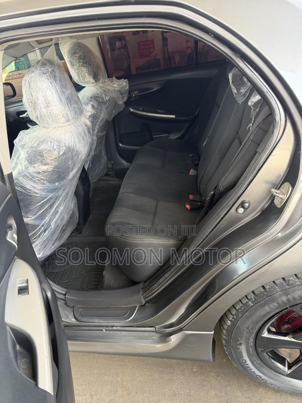Toyota Corolla 2012 Gray