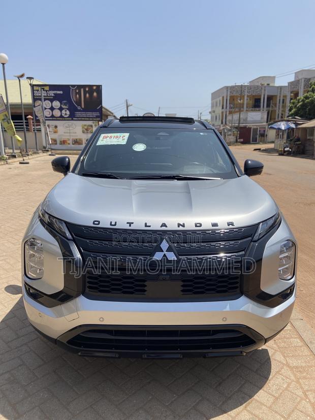 Mitsubishi Outlander SEL 2024 Gray