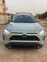 Toyota RAV4 XLE 2021 Pearl for sale