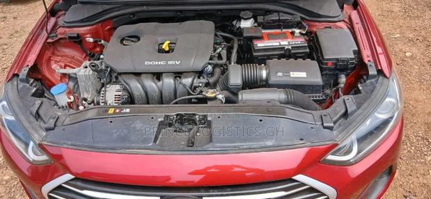 Hyundai Elantra SE Sedan FWD (2.0L 4cyl 6M) 2017 Red