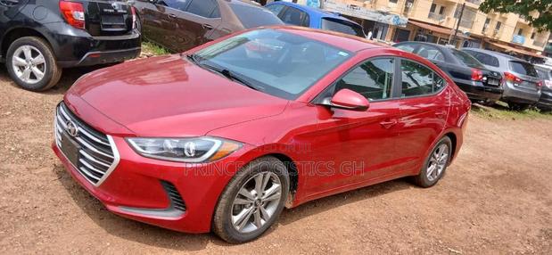 Hyundai Elantra SE Sedan FWD (2.0L 4cyl 6M) 2017 Red
