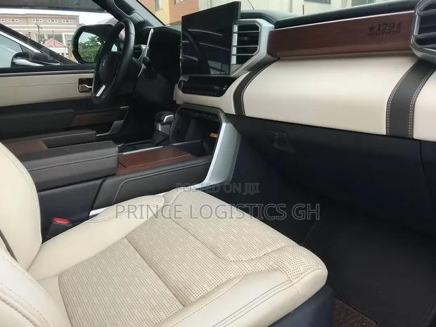 Toyota Tundra 1794 Edition CrewMax 5.5' Bed 2024 Gray