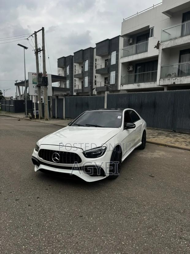 Mercedes-Benz E450 2022 White
