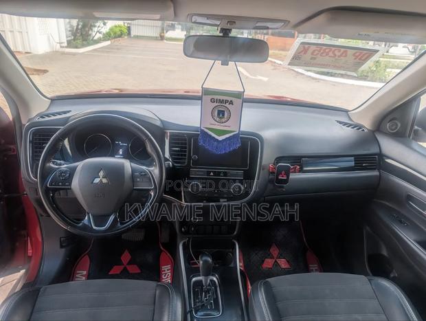 Mitsubishi Outlander SE FWD 2019 Red