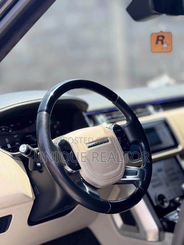Land Rover Range Rover Vogue 2019 Black