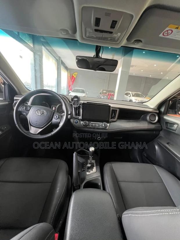 Toyota RAV4 2018 White