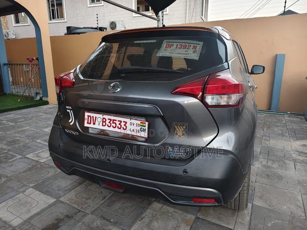 Nissan Kicks 2017 Gray