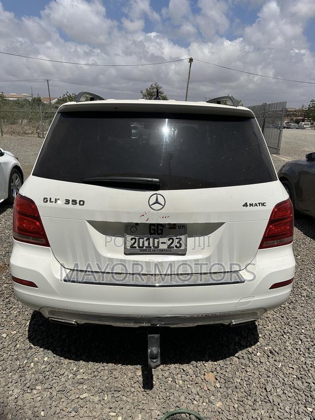 Mercedes-Benz GLK-Class Base GLK 350 4dr AWD 4MATIC (3.5L 6cyl 7A) 2015
