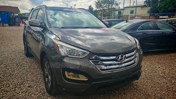 Hyundai Santa Fe GLS 4dr SUV (3.3L 6cyl 6A) 2014 Gray