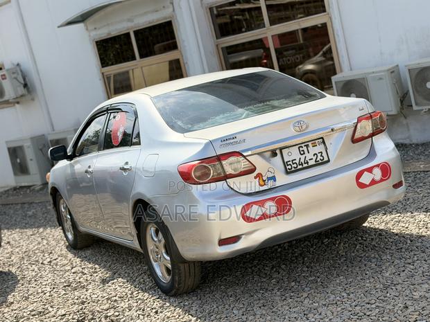 Toyota Corolla LE 4dr Sedan (1.8L 4cyl 4A) 2013