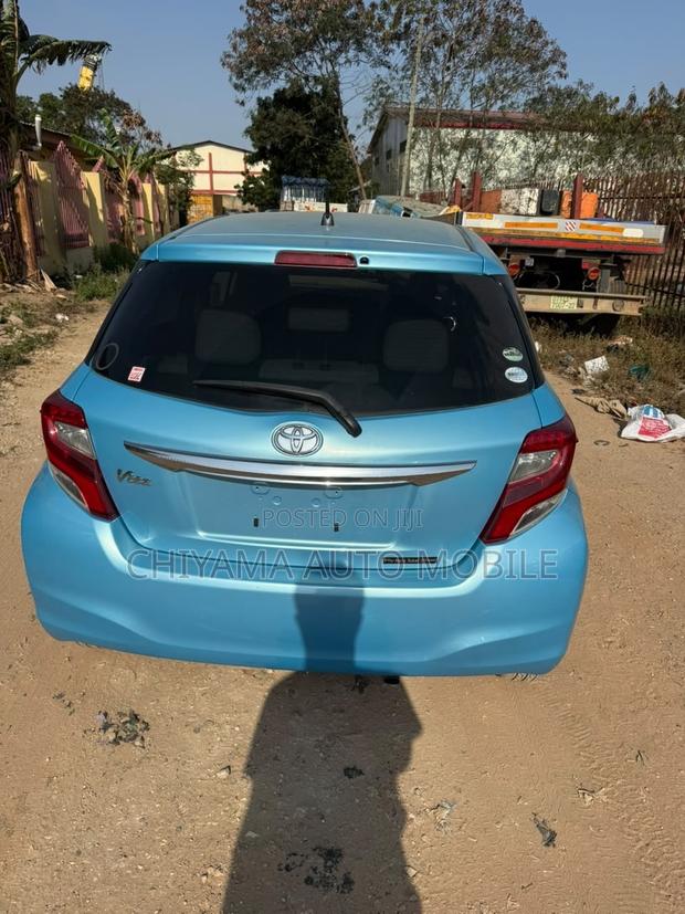 Toyota Vitz 2015 Blue
