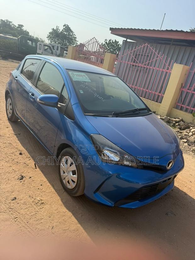 Toyota Vitz 1.3 FWD 3dr 2014 Blue