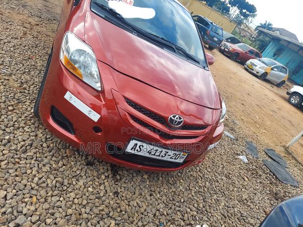 Toyota Yaris 2010 Red