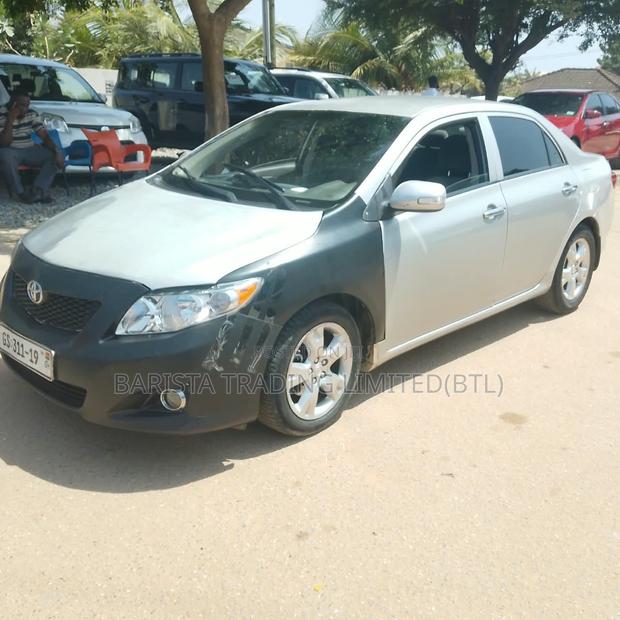 Toyota Corolla LE 4dr Sedan (1.8L 4cyl 4A) 2010 Silver