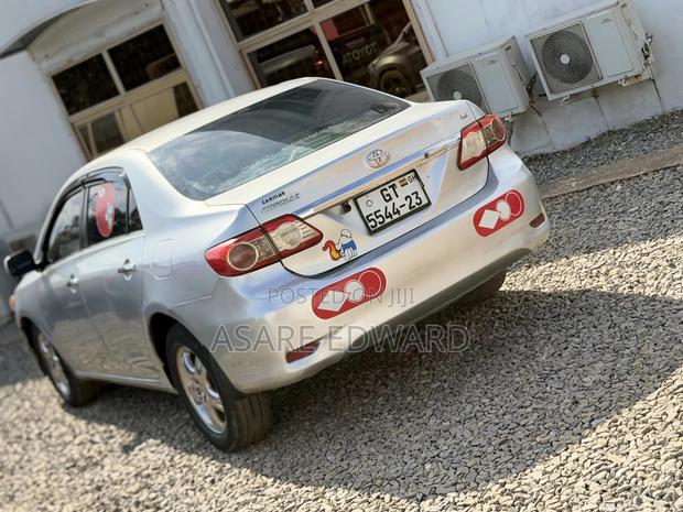 Toyota Corolla LE 4dr Sedan (1.8L 4cyl 4A) 2013