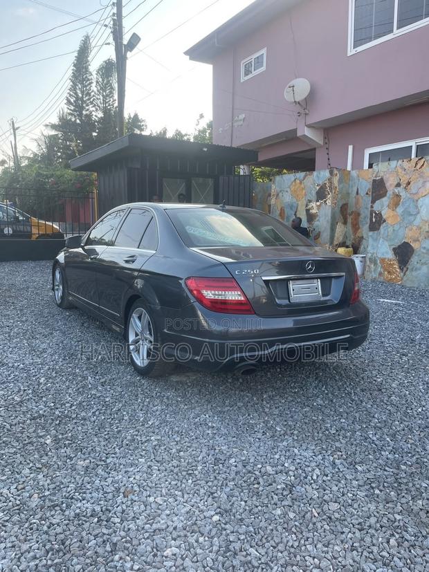 Mercedes-Benz C250 2014 Black