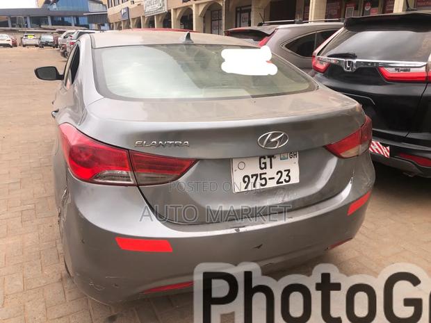 Hyundai Elantra GLS Sedan FWD (1.8L 4cyl 6A) 2013 Gray