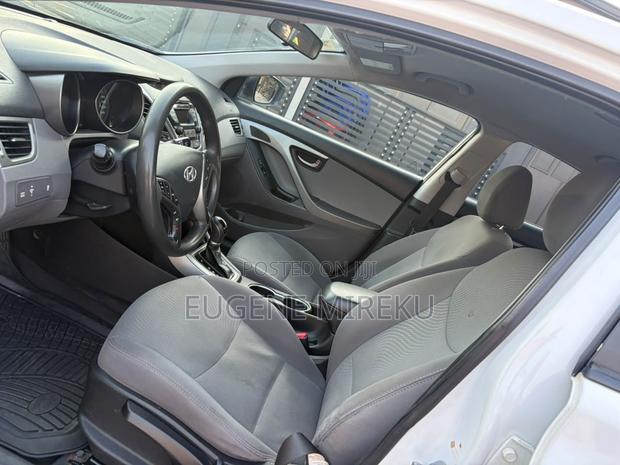 Hyundai Elantra 2014 White