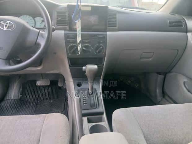 Toyota Corolla 2004 Gray