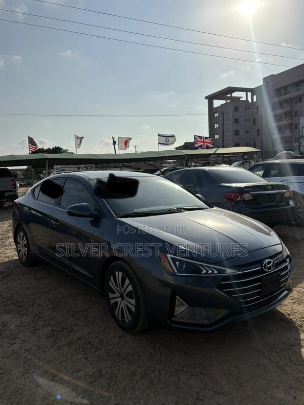 Hyundai Elantra Limited 2020 Gray