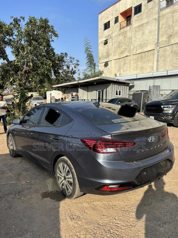 Hyundai Elantra Limited 2020 Gray