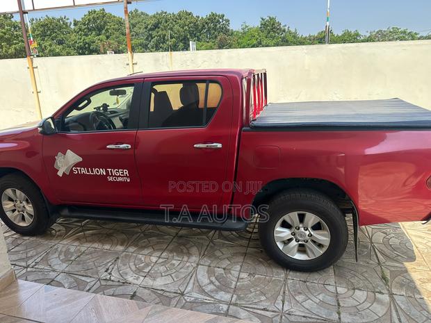 Toyota Hilux 2.5 Diesel 2020 Red
