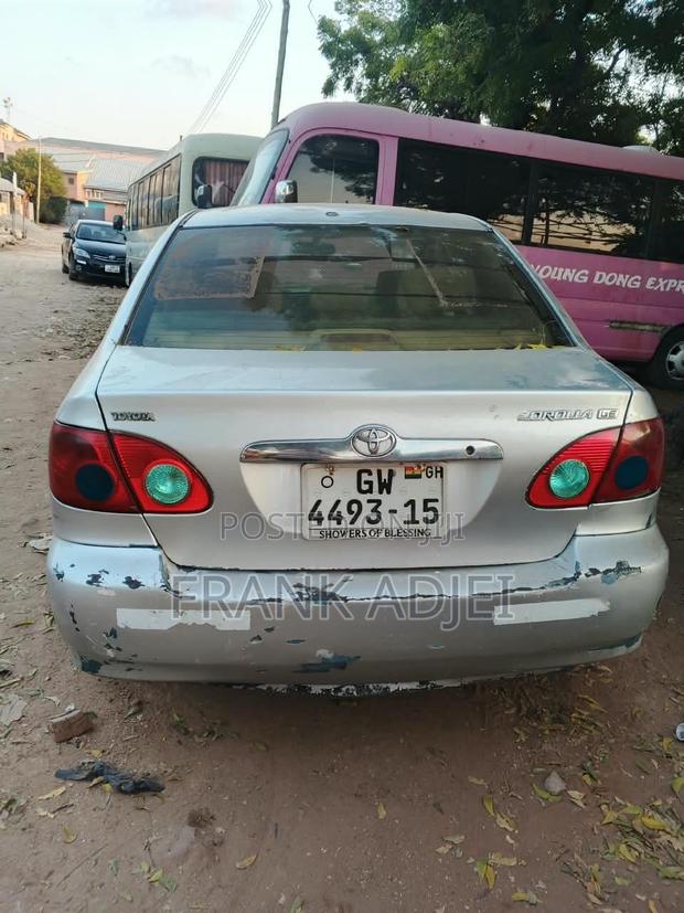 Toyota Corolla 2010 Silver