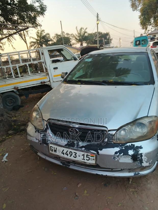 Toyota Corolla 2010 Silver