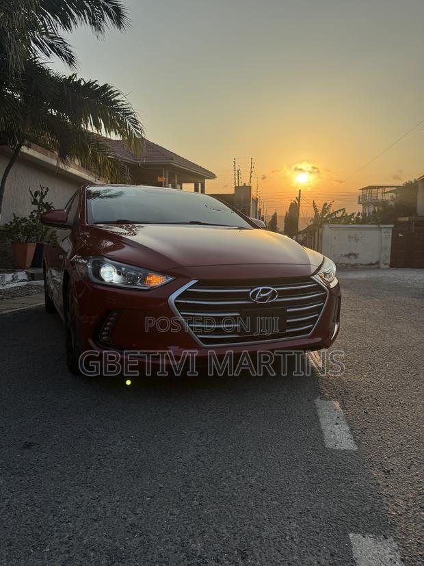 Hyundai Elantra 2018 Red