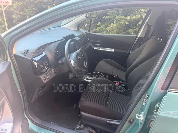 Toyota Vitz 1.3 AWD 3dr 2016 Green