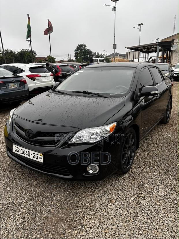 Toyota Corolla 2013 Black
