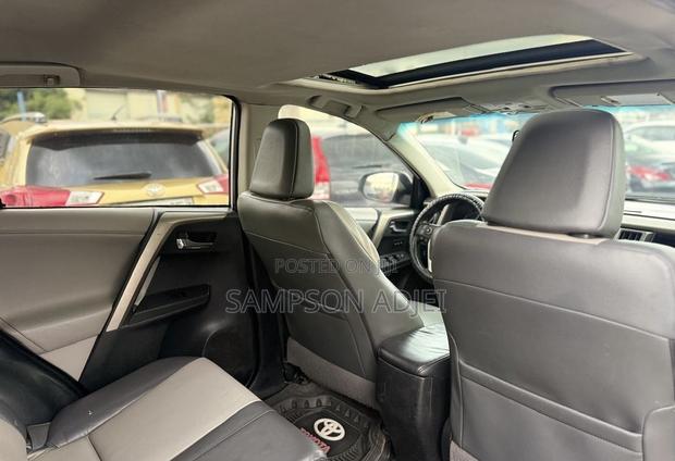 Toyota RAV4 2015 Silver