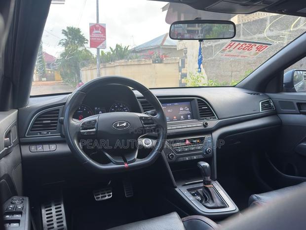 Hyundai Elantra Sport 2018 Gray