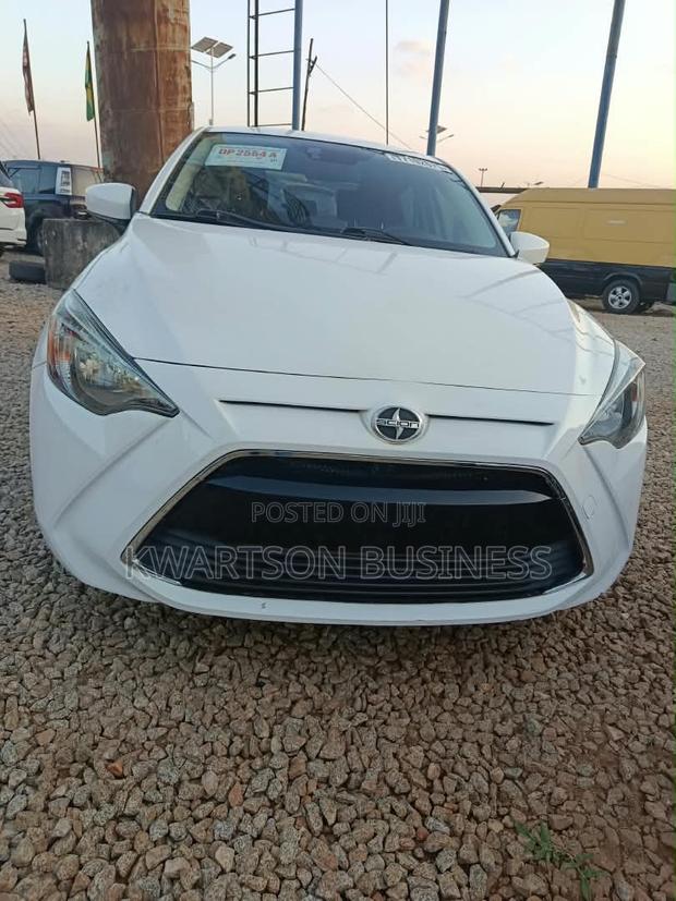Toyota Yaris iA 1.5 FWD 2017 White